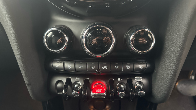 MINI Hatchback 2.0 Cooper S Exclusive 5dr Auto Petrol Hatchback